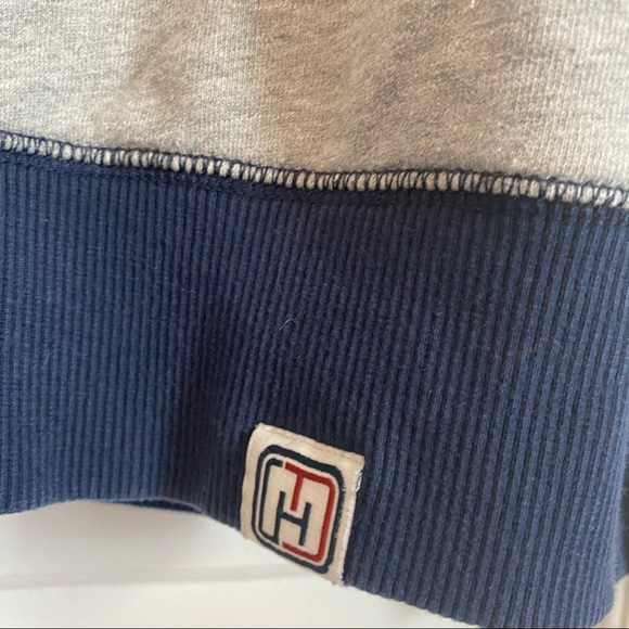 Tommy Hilfiger Crewneck - Picture 2 of 4